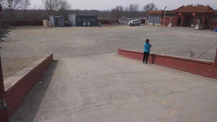 昌平陵园停车场划线